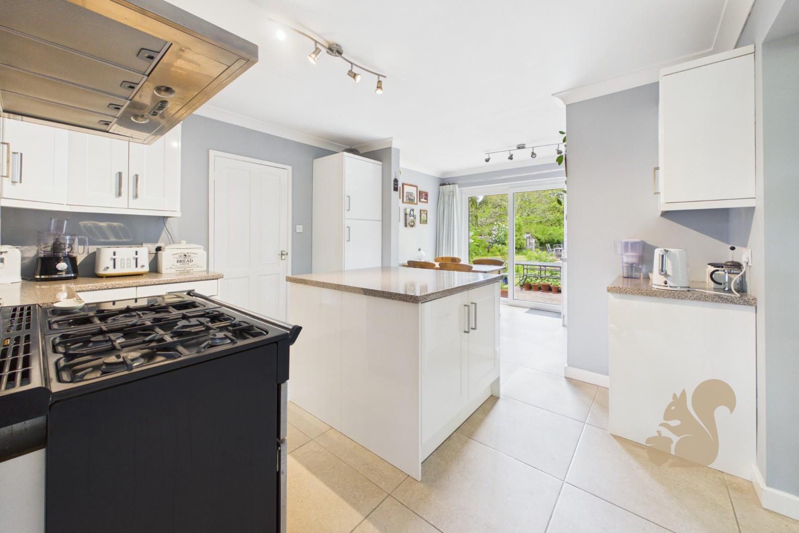 Kitchen/ Breakfast Room